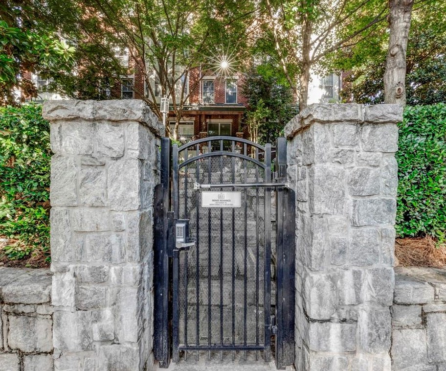 850 Piedmont Ave, Atlanta GA  30308-1487 exterior