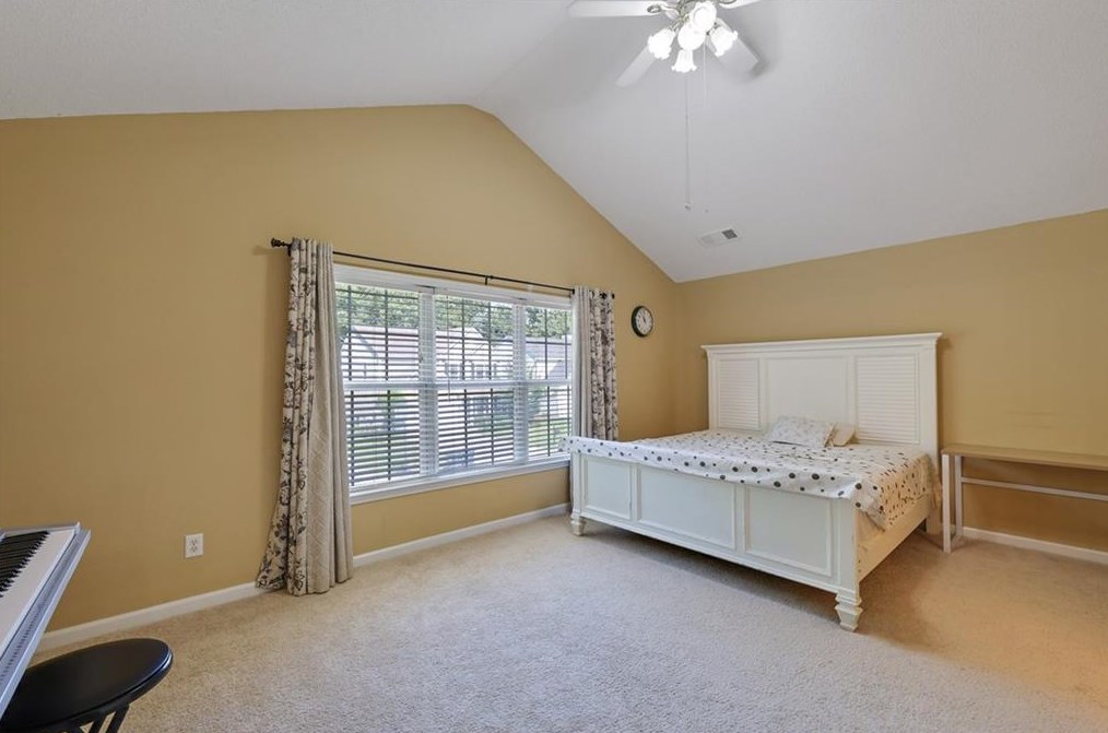 550 Arncliffe Ct, Alpharetta GA  30005-8994 exterior