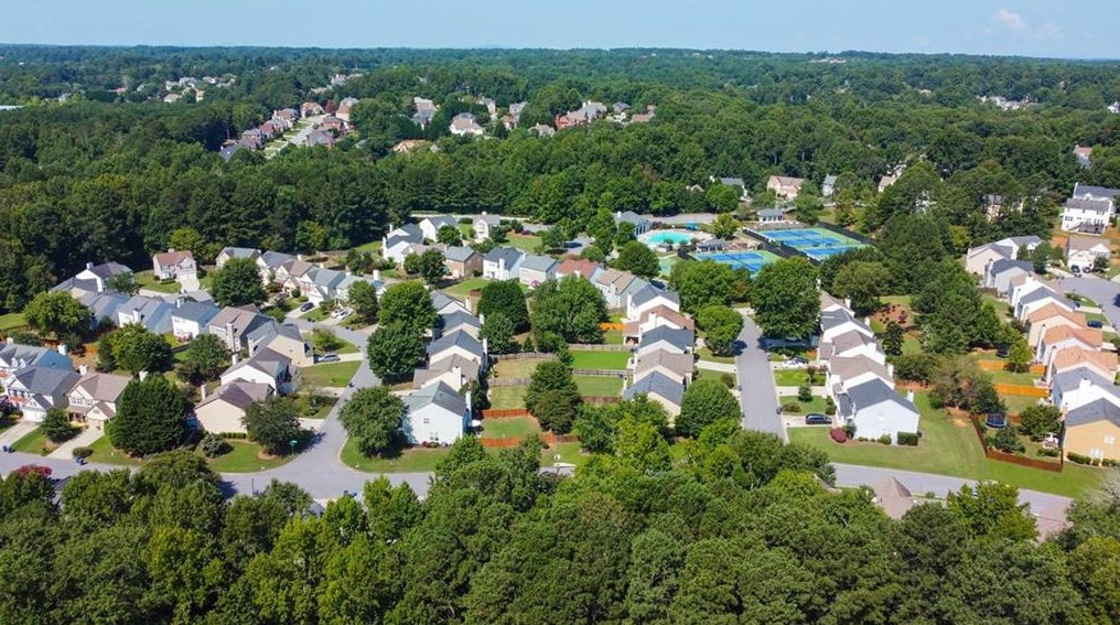 550 Arncliffe Ct, Alpharetta GA  30005-8994 exterior