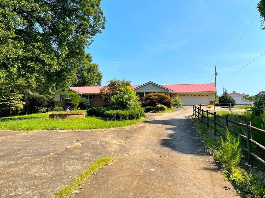 1134 Oak Grove Rd, Athens GA  30607-1838 exterior