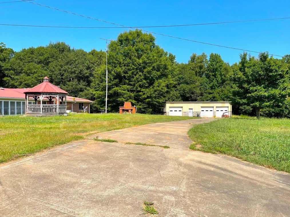 1134 Oak Grove Rd, Athens GA  30607-1838 exterior