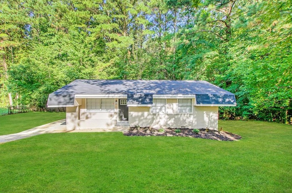 645 Plainville Dr, Atlanta GA  30331-4325 exterior
