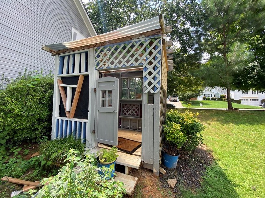 1201 Springmont Ct, Lawrenceville GA  30043-5419 exterior