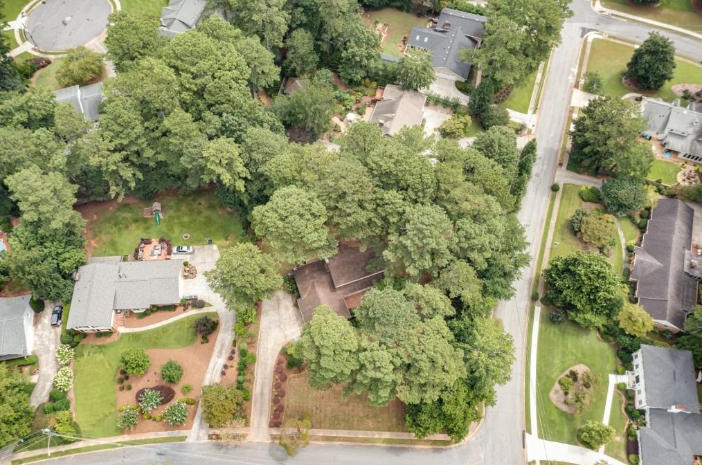 3455 Waddeston Way, Atlanta GA  30319-2544 exterior