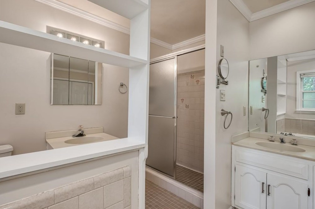 3455 Waddeston Way, Atlanta GA  30319-2544 exterior
