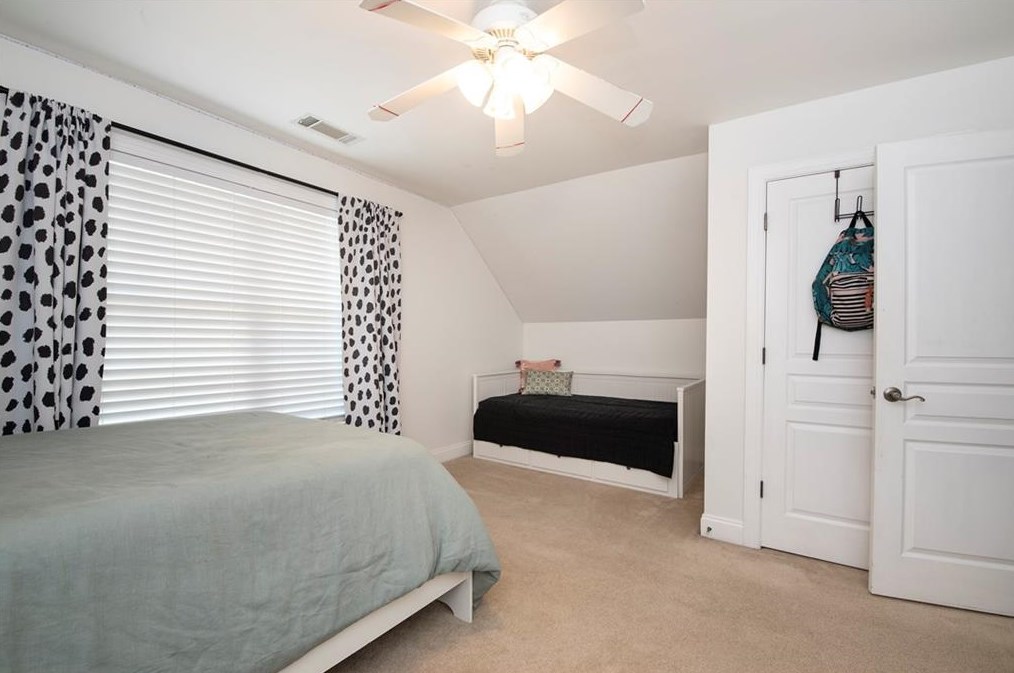 7918 Brass Lantern Dr, Flowery Branch GA  30542-7578 exterior