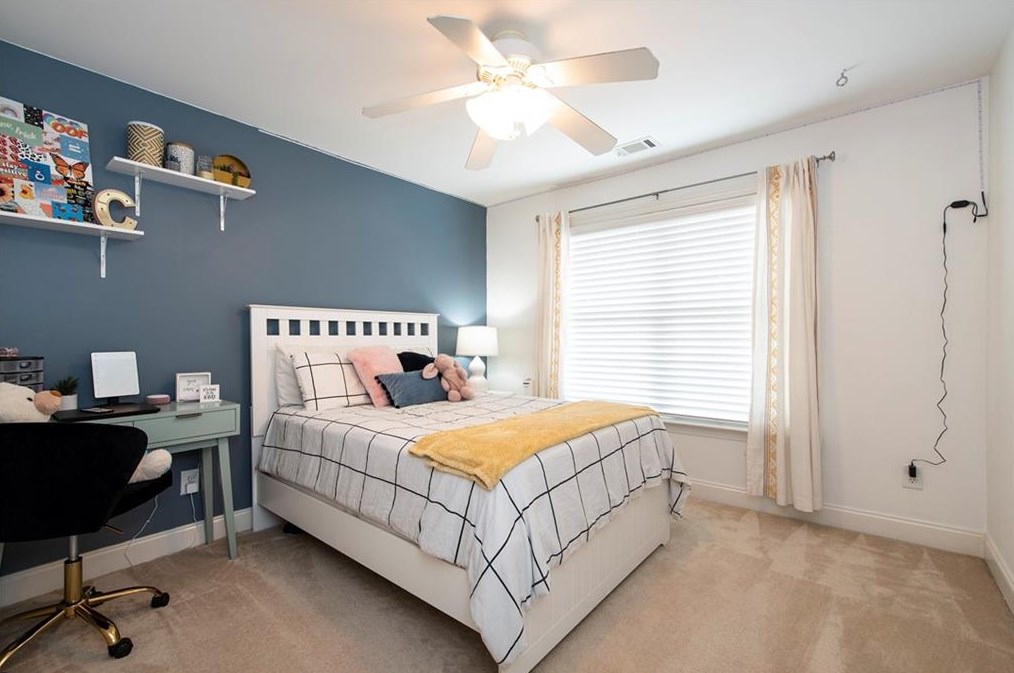 7918 Brass Lantern Dr, Flowery Branch GA  30542-7578 exterior