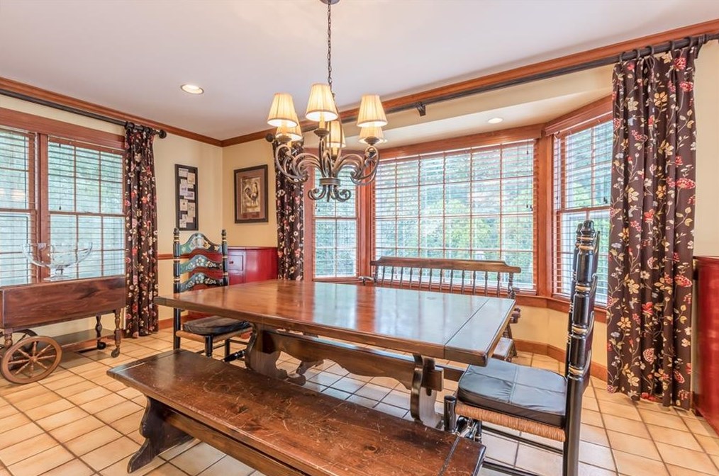 4610 Orkney Ln, Atlanta GA  30331-7440 exterior