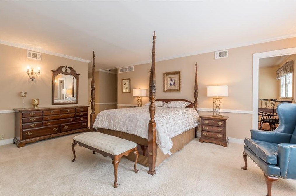 4610 Orkney Ln, Atlanta GA  30331-7440 exterior