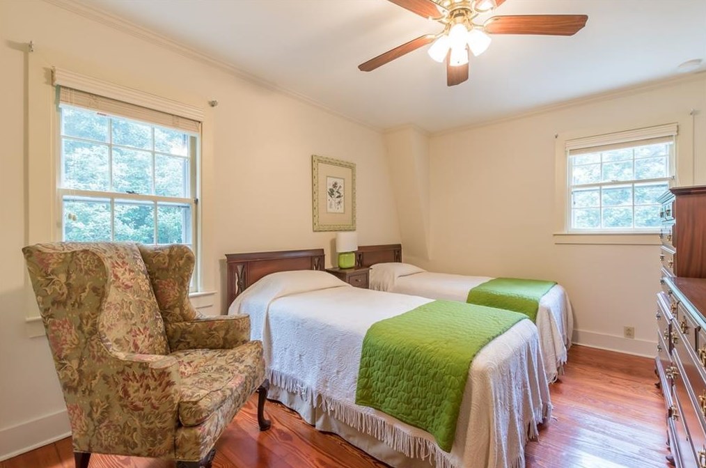 4610 Orkney Ln, Atlanta GA  30331-7440 exterior