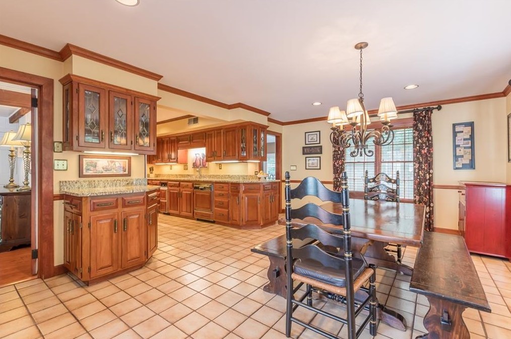 4610 Orkney Ln, Atlanta GA  30331-7440 exterior