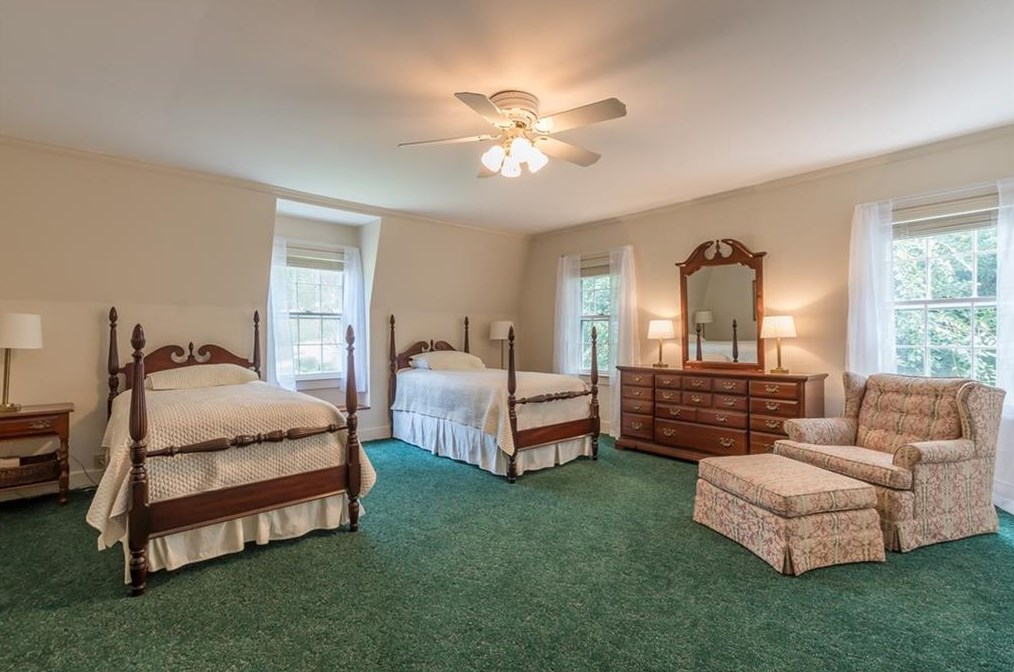 4610 Orkney Ln, Atlanta GA  30331-7440 exterior