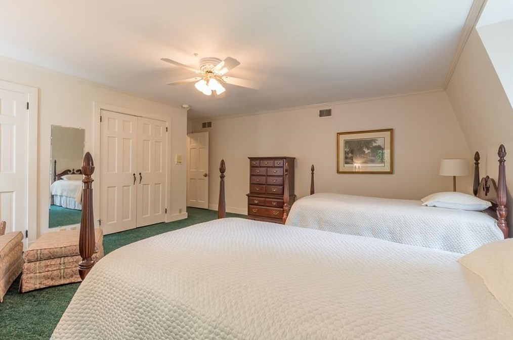 4610 Orkney Ln, Atlanta GA  30331-7440 exterior