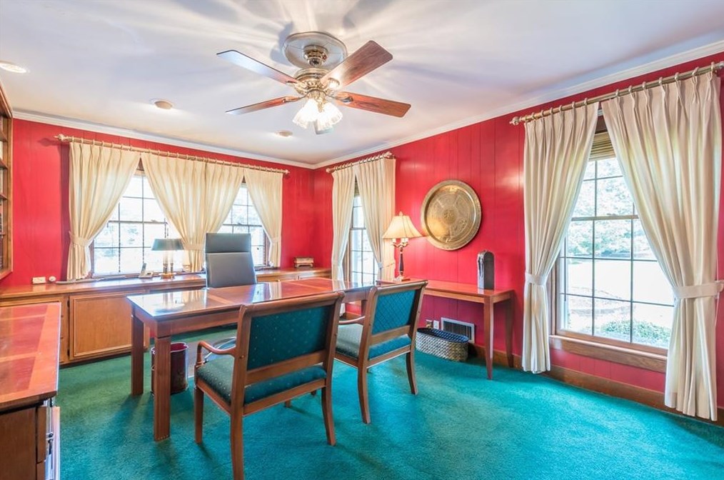 4610 Orkney Ln, Atlanta GA  30331-7440 exterior