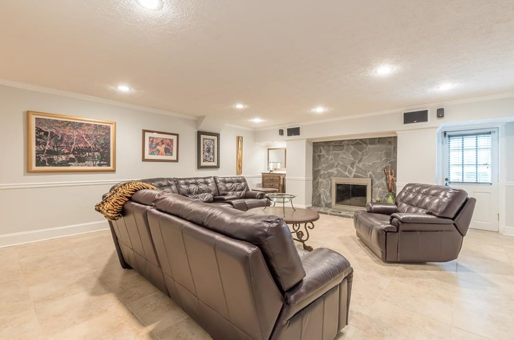 4610 Orkney Ln, Atlanta GA  30331-7440 exterior