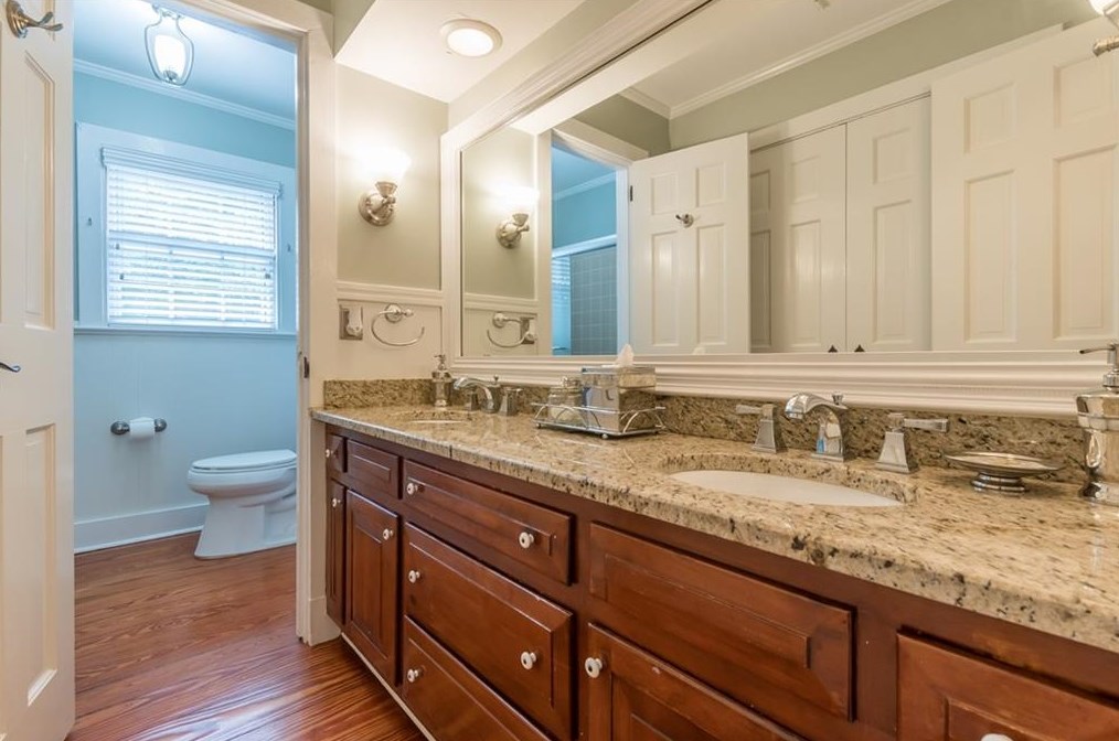 4610 Orkney Ln, Atlanta GA  30331-7440 exterior