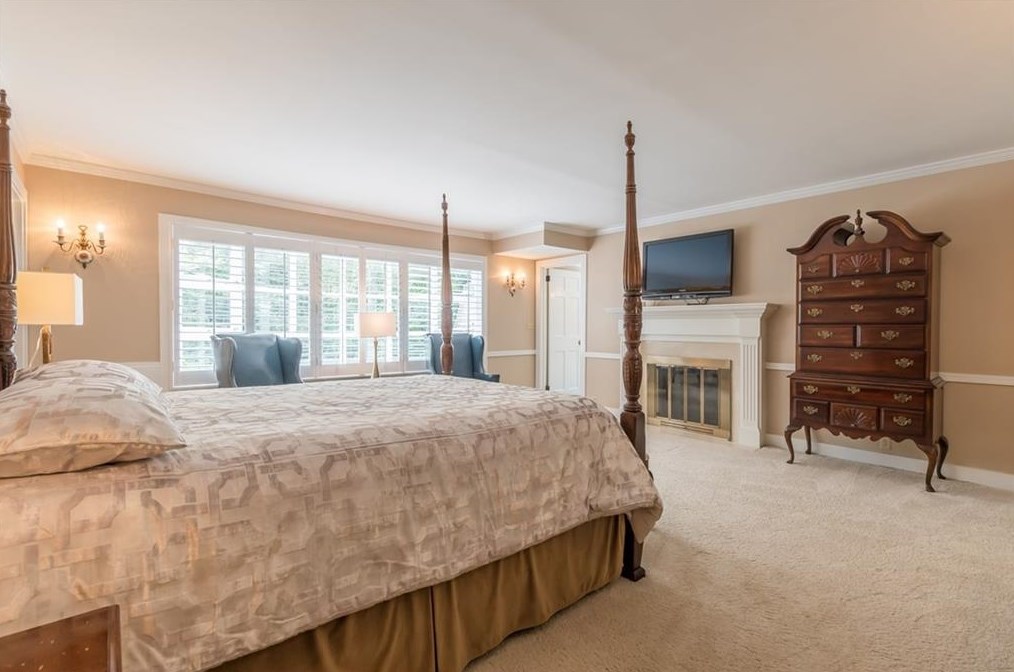 4610 Orkney Ln, Atlanta GA  30331-7440 exterior