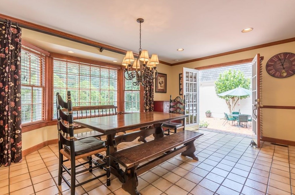 4610 Orkney Ln, Atlanta GA  30331-7440 exterior