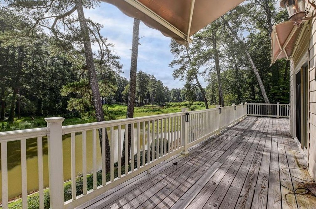 1530 Niskey Lake Trl, Atlanta GA  30331-6318 exterior