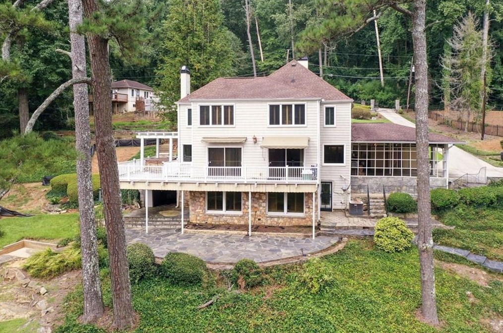 1530 Niskey Lake Trl, Atlanta GA  30331-6318 exterior
