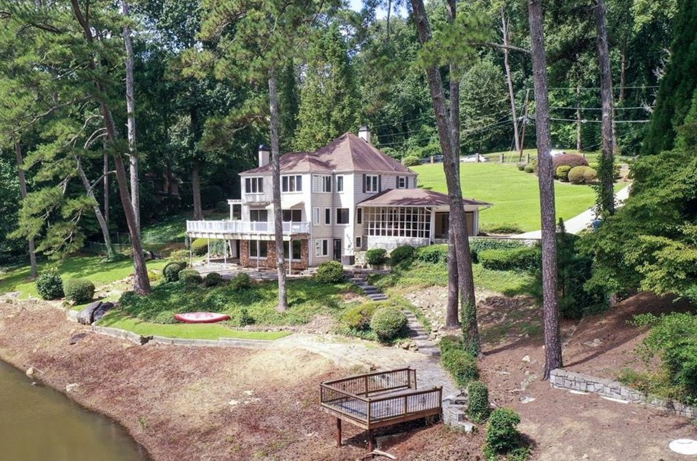 1530 Niskey Lake Trl, Atlanta GA  30331-6318 exterior