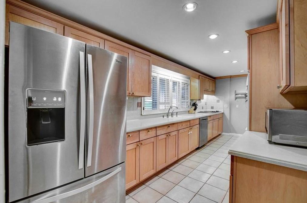 1530 Niskey Lake Trl, Atlanta GA  30331-6318 exterior
