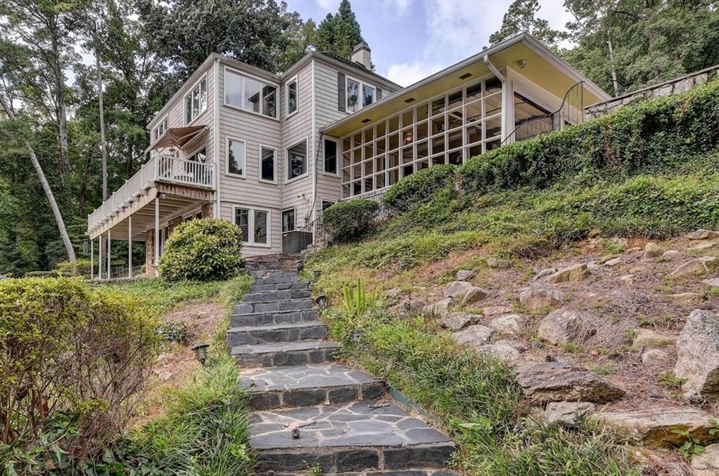 1530 Niskey Lake Trl, Atlanta GA  30331-6318 exterior