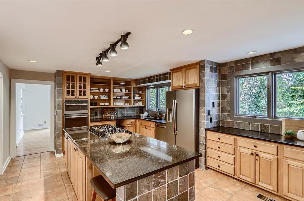 3957 Randall Mill Rd, Atlanta GA  30327-3101 exterior