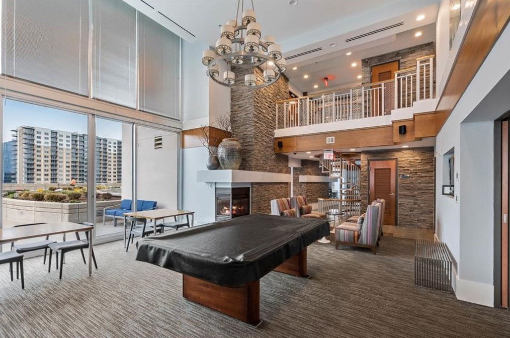 860 Peachtree St, Atlanta GA  30308-1289 exterior