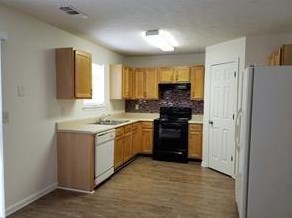 137 Spg Walk Way, Lawrenceville GA exterior