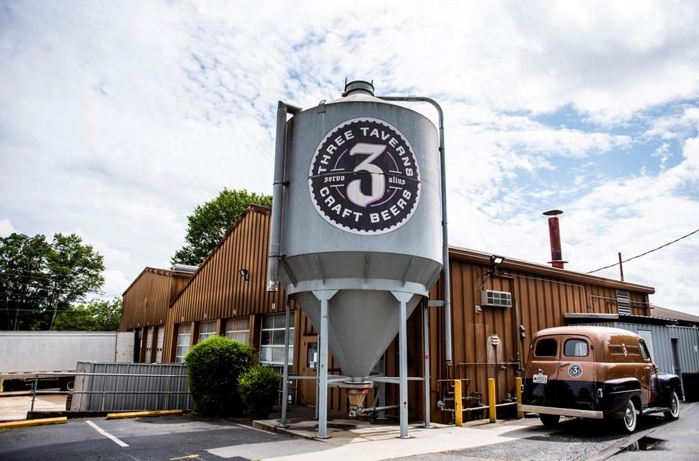 2540 Talley St, Decatur GA  30030-0041 exterior