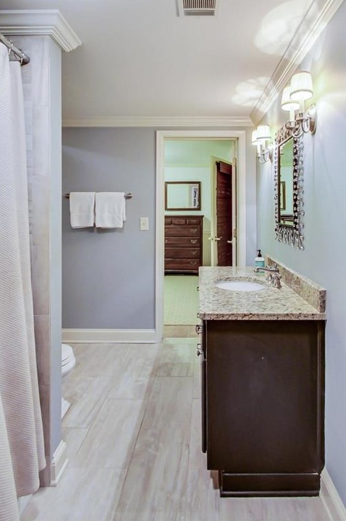 1302 Wesley Pl, Atlanta GA  30327-1712 exterior