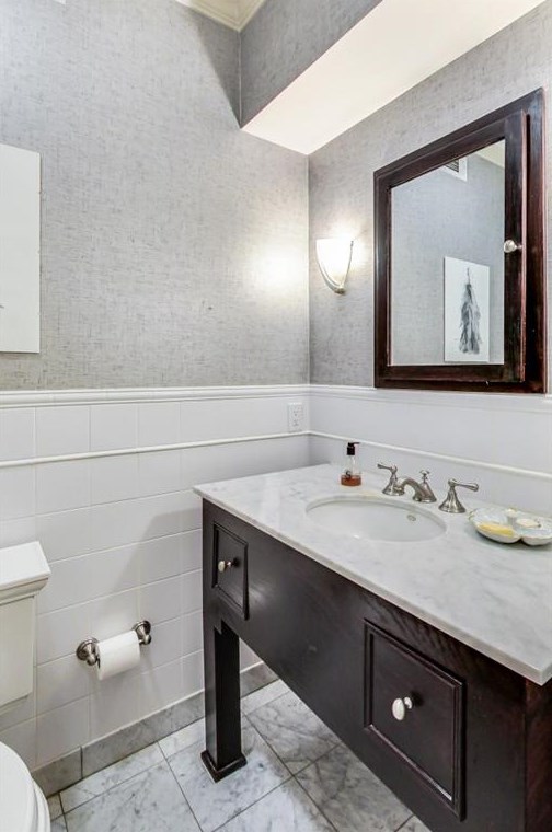 1302 Wesley Pl, Atlanta GA  30327-1712 exterior