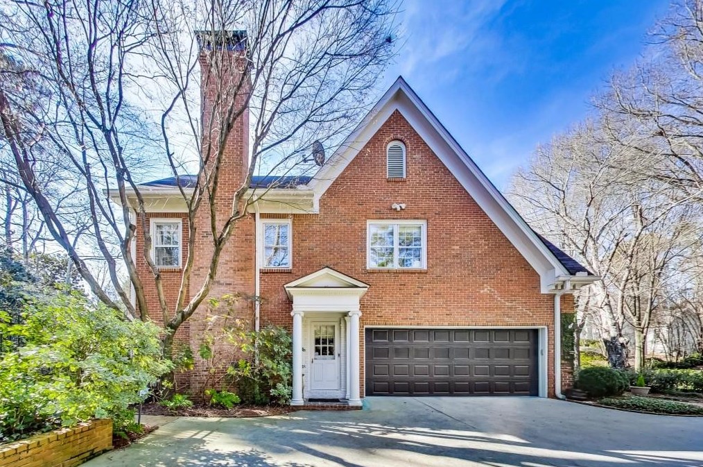 1302 Wesley Pl, Atlanta GA  30327-1712 exterior