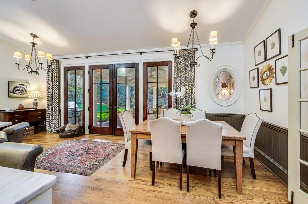 1302 Wesley Pl, Atlanta GA  30327-1712 exterior