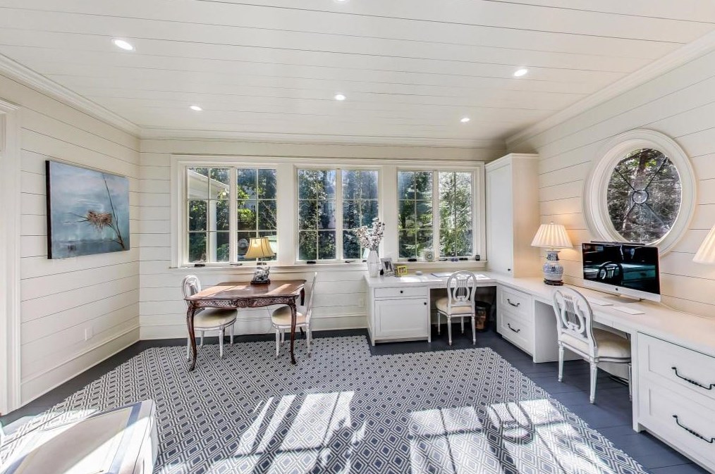 1302 Wesley Pl, Atlanta GA  30327-1712 exterior