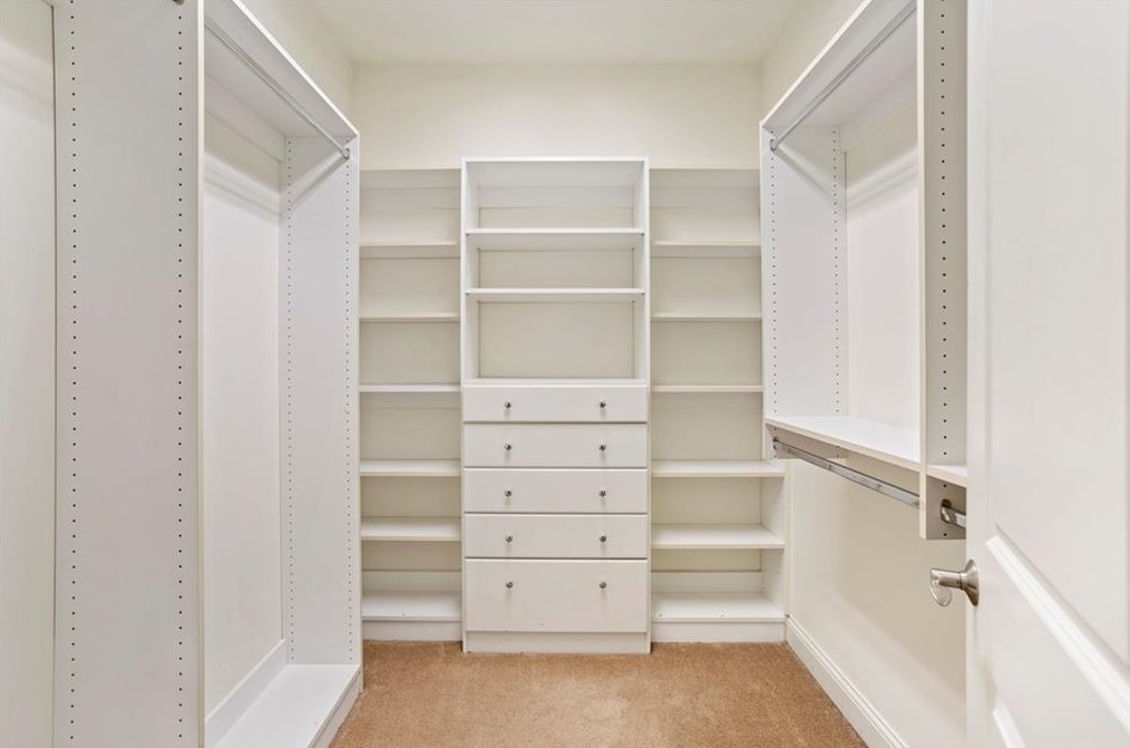 688 Mountain Dr, Atlanta GA 30342-3900 exterior