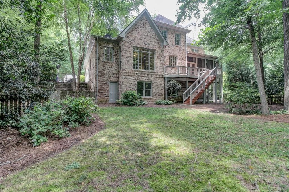 688 Mountain Dr, Atlanta GA 30342-3900 exterior