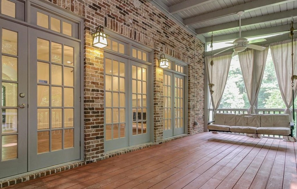 688 Mountain Dr, Atlanta GA 30342-3900 exterior