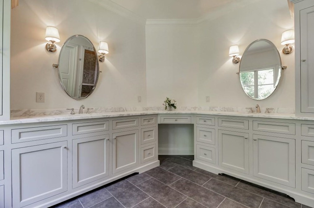 688 Mountain Dr, Atlanta GA 30342-3900 exterior