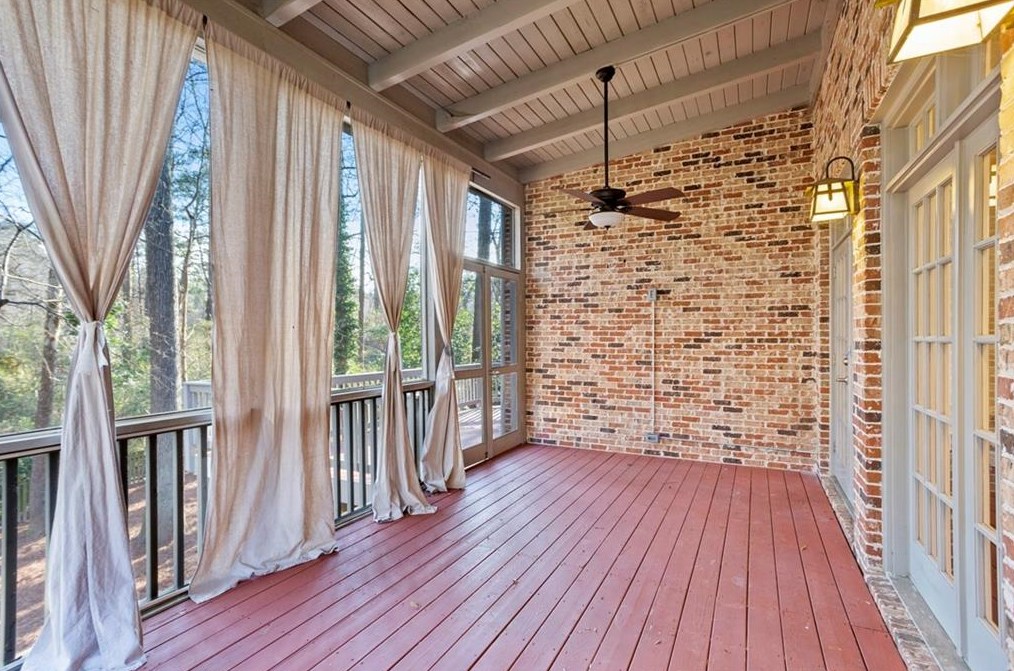 688 Mountain Dr, Atlanta GA 30342-3900 exterior