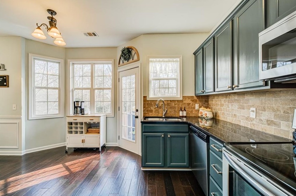 179 Levi St, Calhoun GA 30701-8018 exterior