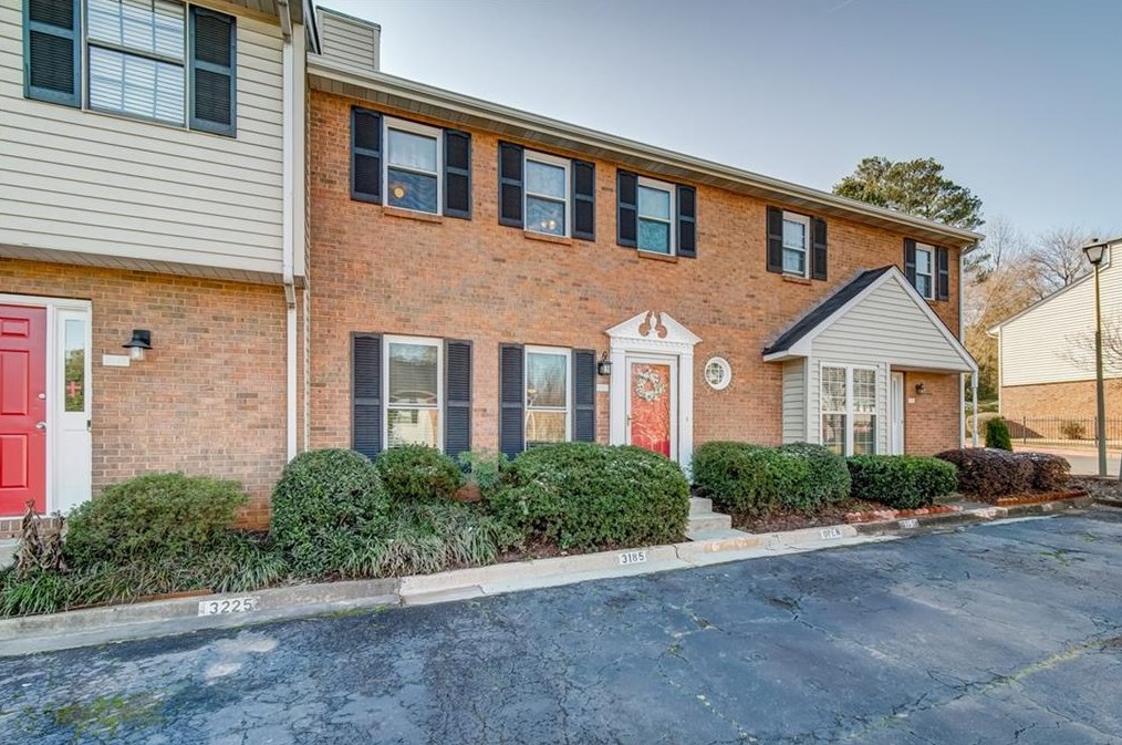 3235 Cape Cir, Alpharetta GA  30009-3772 exterior