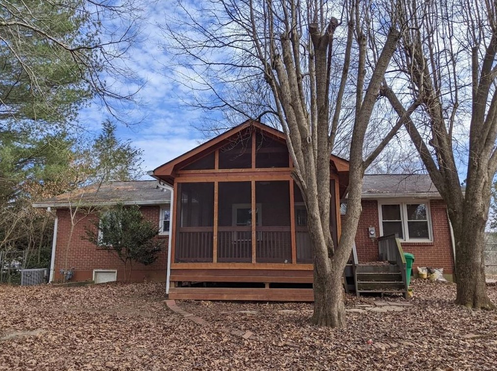 920 Willivee Dr, Decatur GA  30033-4754 exterior