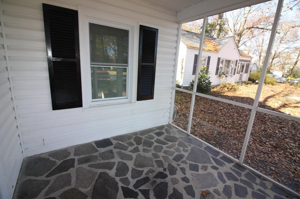 984 Sycamore Dr, Decatur GA  30030-1600 exterior