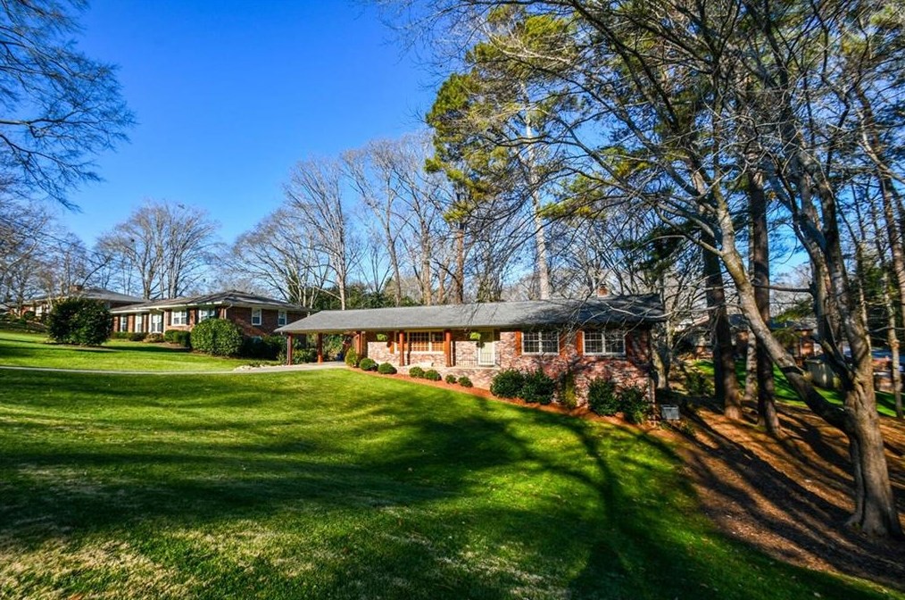 1505 Robinhood Trl, Gainesville GA  30501-2427 exterior