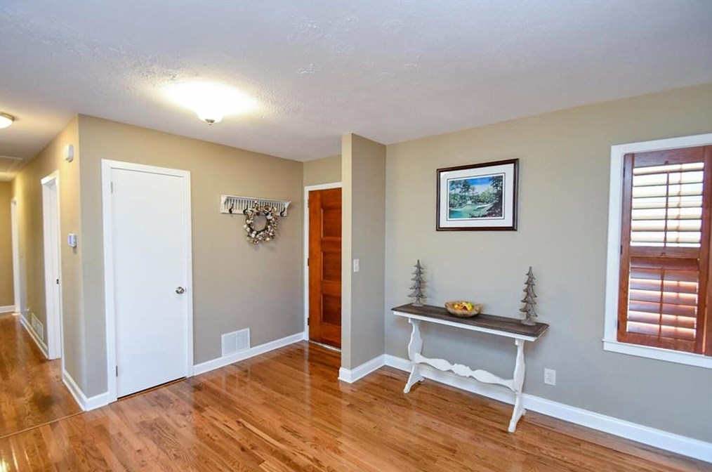 1505 Robinhood Trl, Gainesville GA  30501-2427 exterior