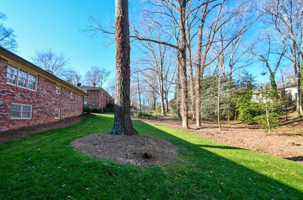 1505 Robinhood Trl, Gainesville GA  30501-2427 exterior