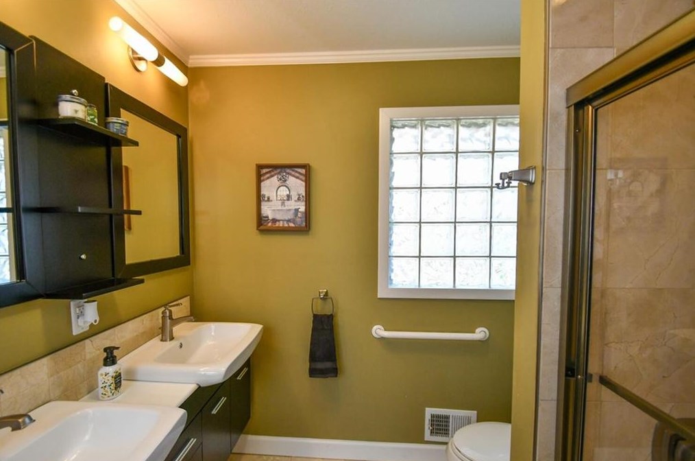 1505 Robinhood Trl, Gainesville GA  30501-2427 exterior