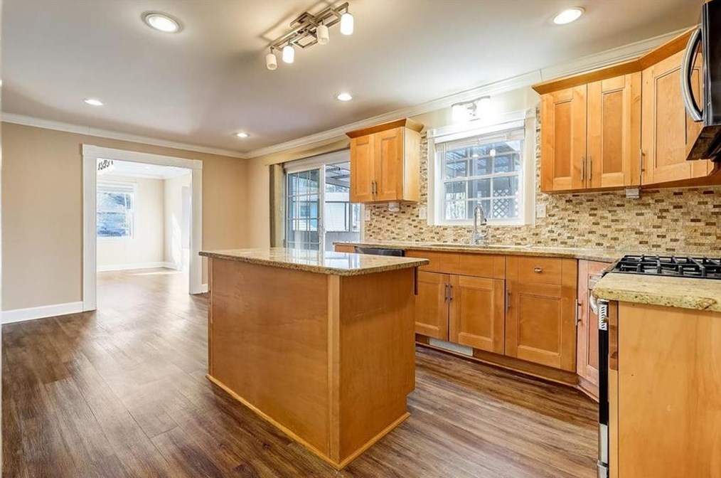 620 Spring Forest Dr, Lawrenceville GA  30043-2460 exterior